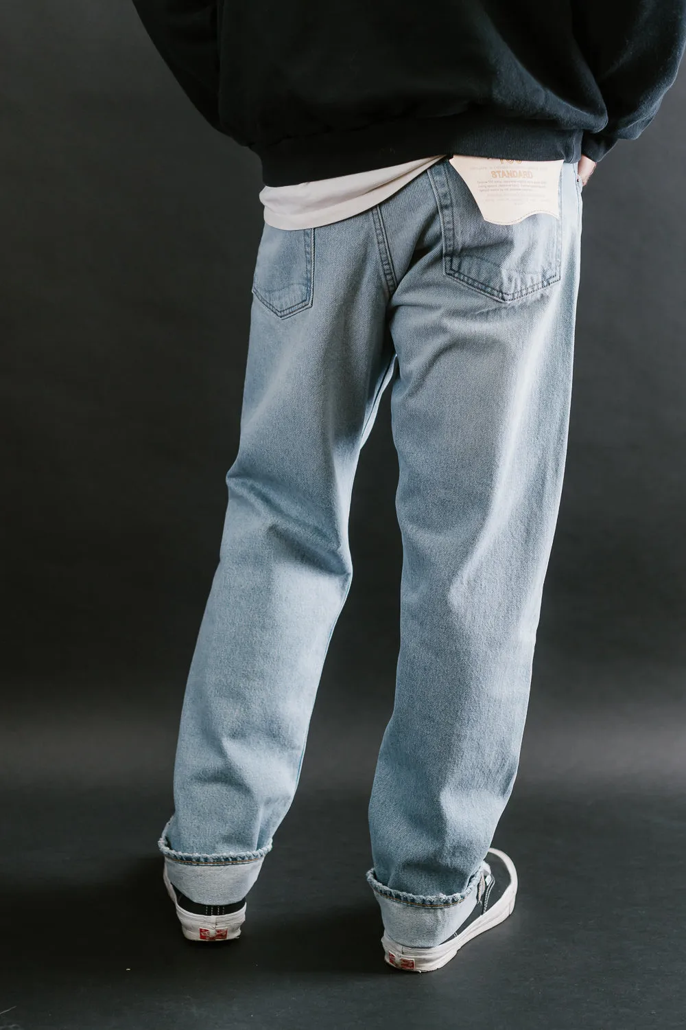 01-1050W-99 - 105 - Standard Fit Denim - 90s Sky Blue