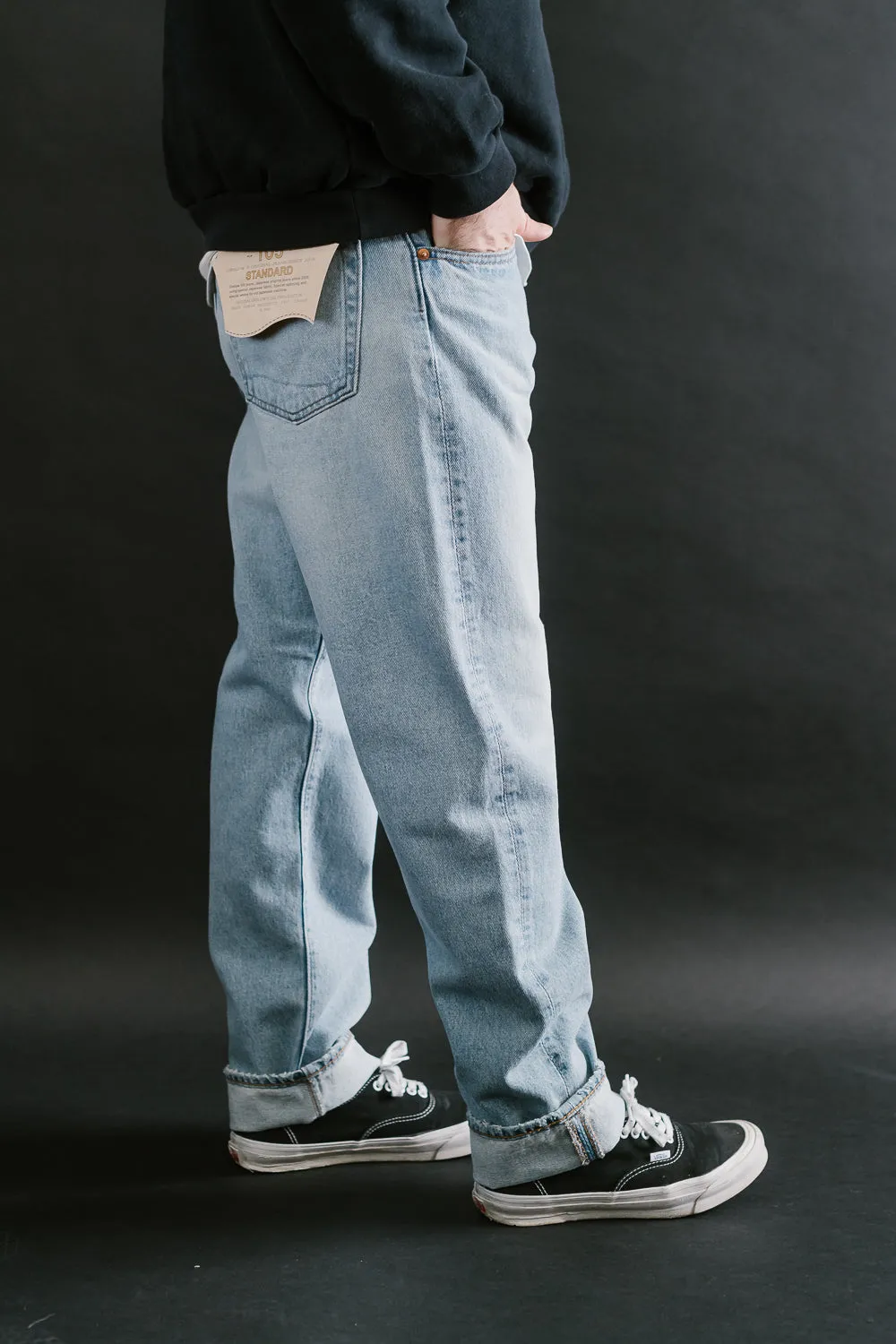 01-1050W-99 - 105 - Standard Fit Denim - 90s Sky Blue