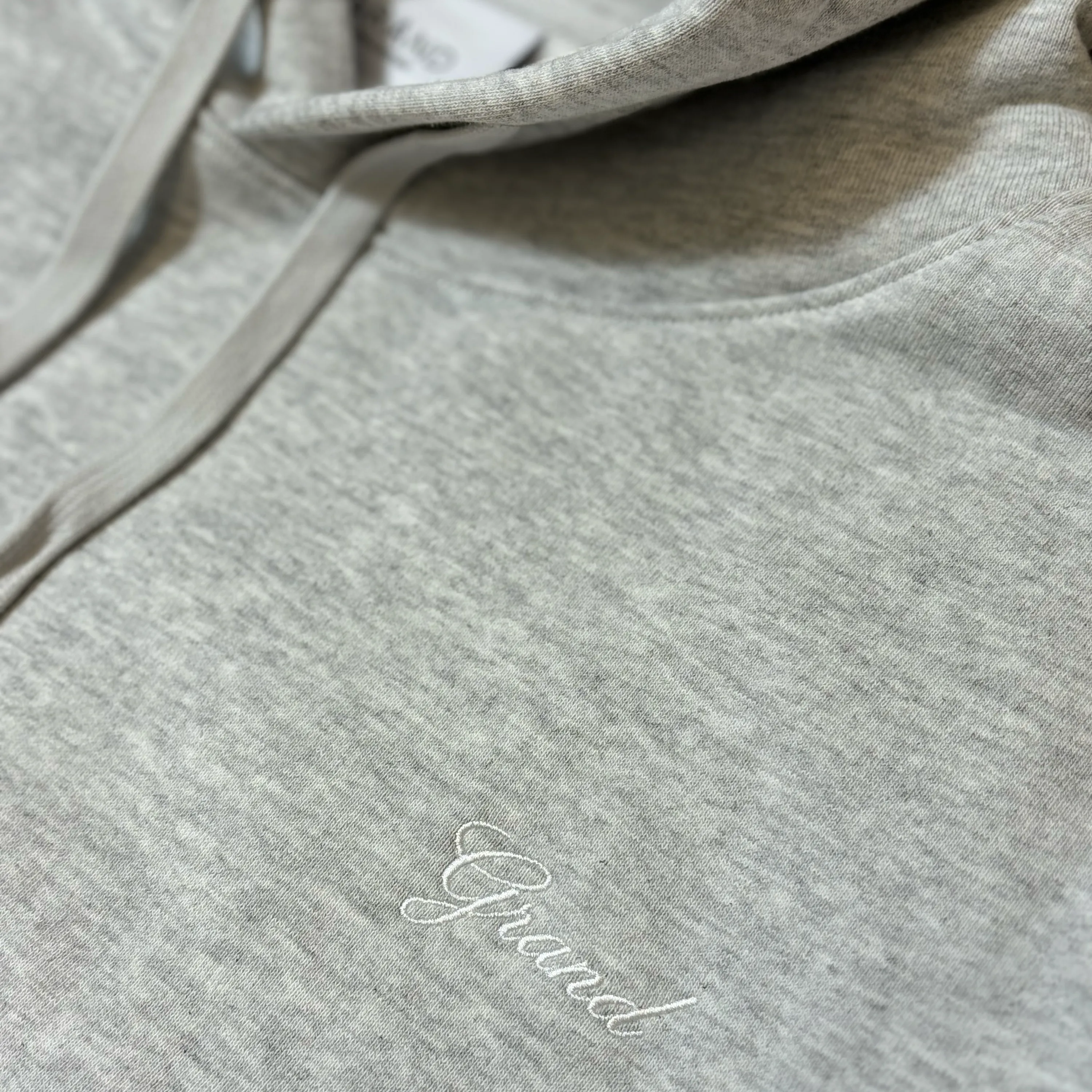 GRAND SCRIPT HOODIE - ASH